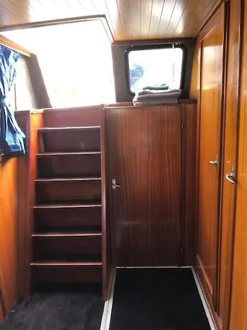 Amsterdam Boat & Breakfast Bed & Breakfast