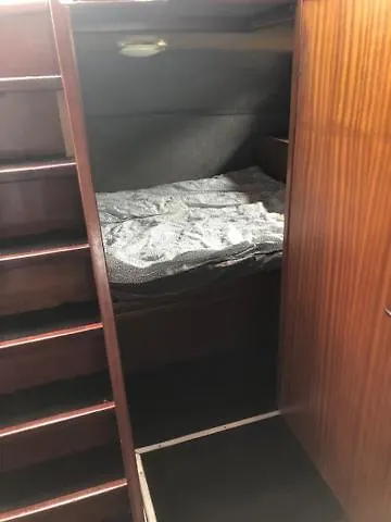 Amsterdam Boat & Breakfast Bed & Breakfast